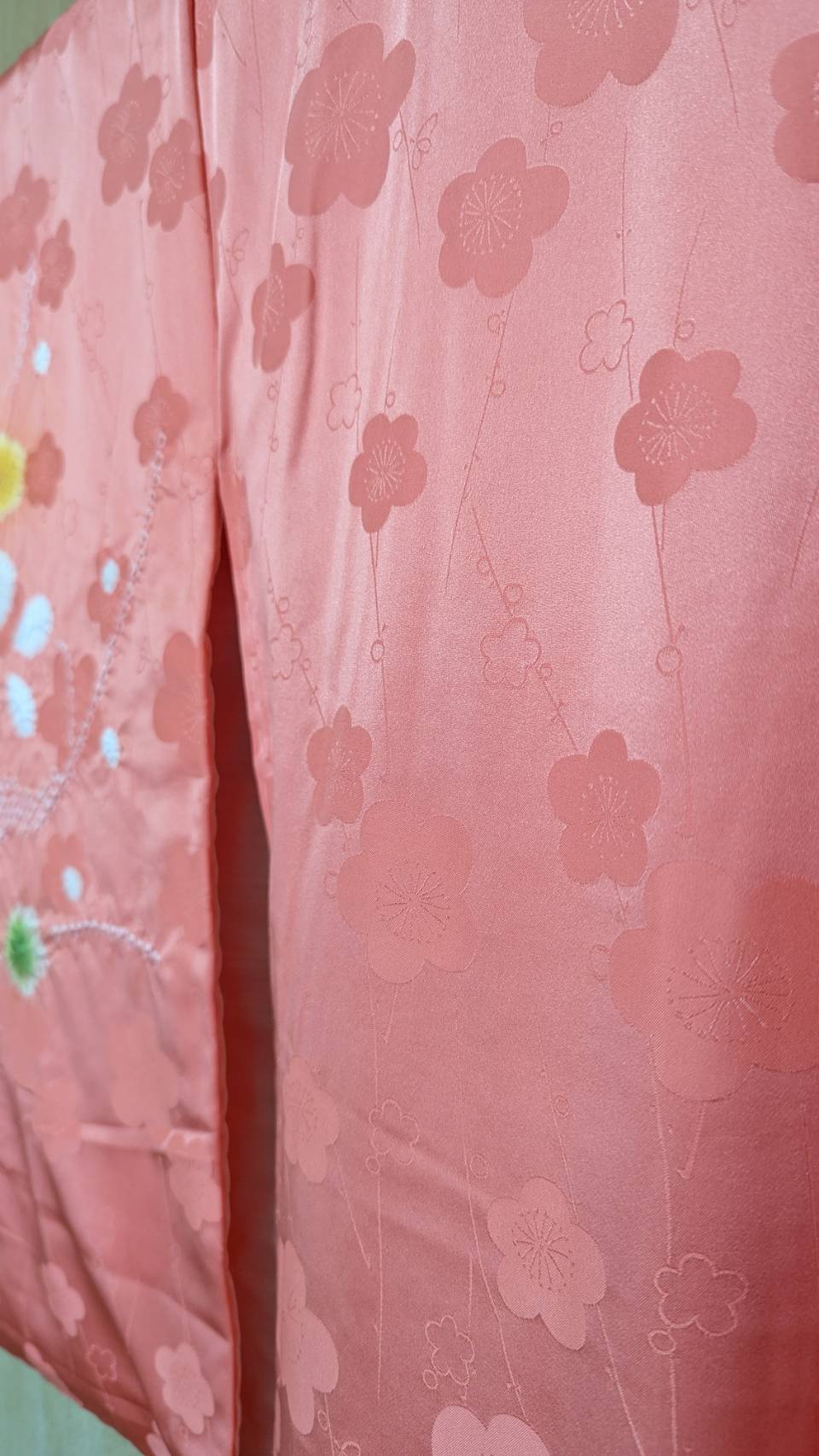 Kimono japonais pour femme en soie - Corail motifs fleurs - Vintage
