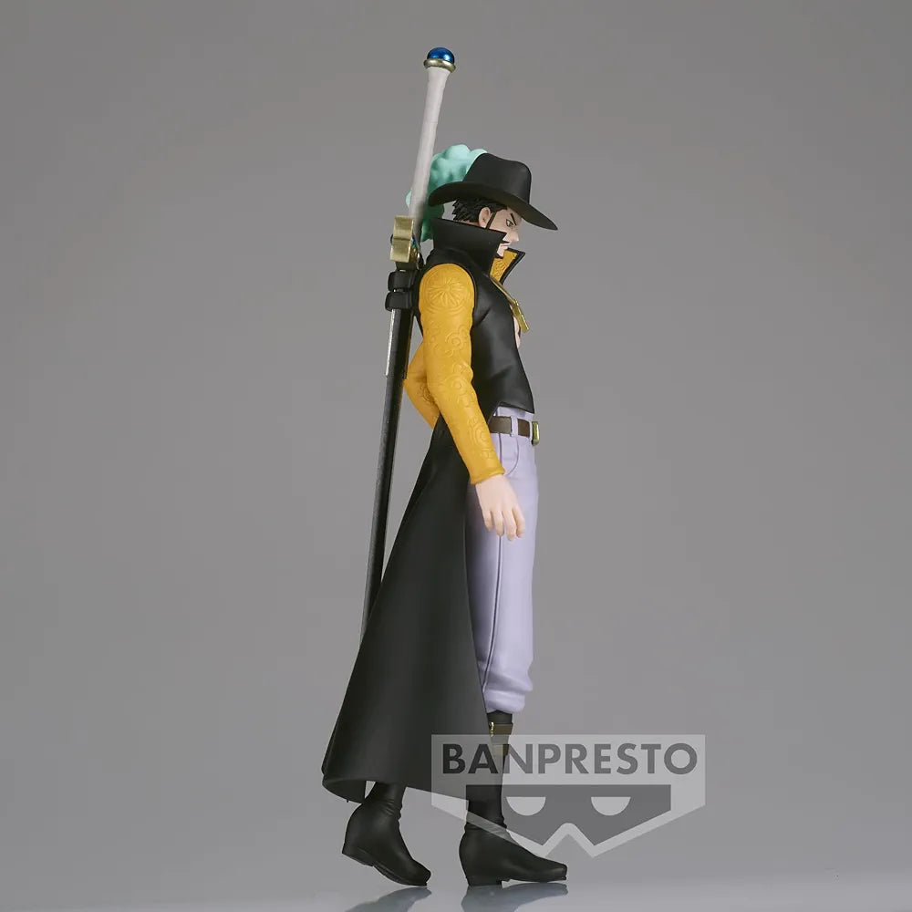 Figurine de Dracule Mihawk de la série "The Shukko" One Piece par Banpresto