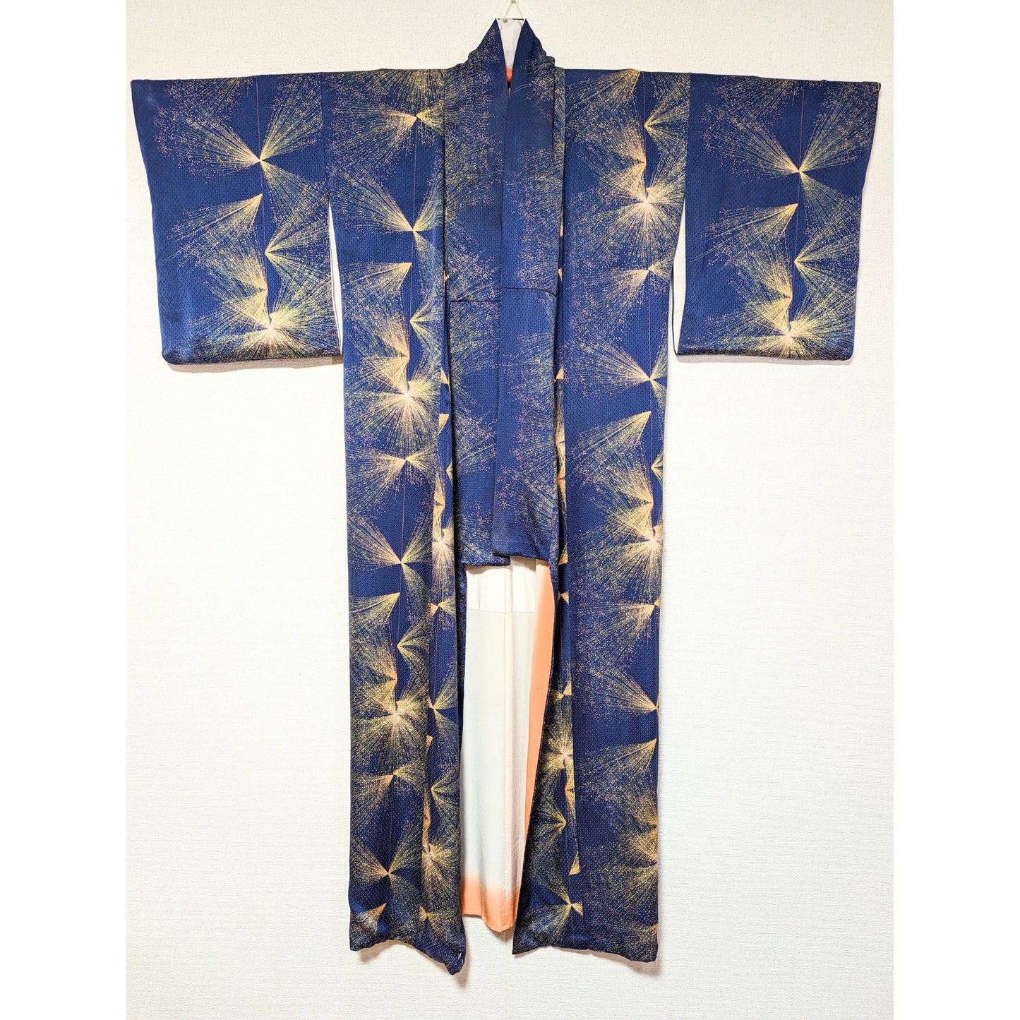 Kimono femme en soie bleu avec motif jaune - Vintage