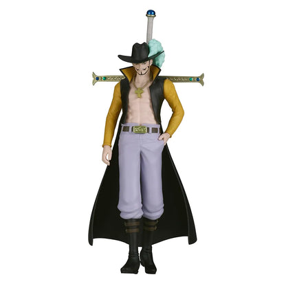 Dracule Mihawk figurine from the One Piece series “The Shukko” by Banpresto