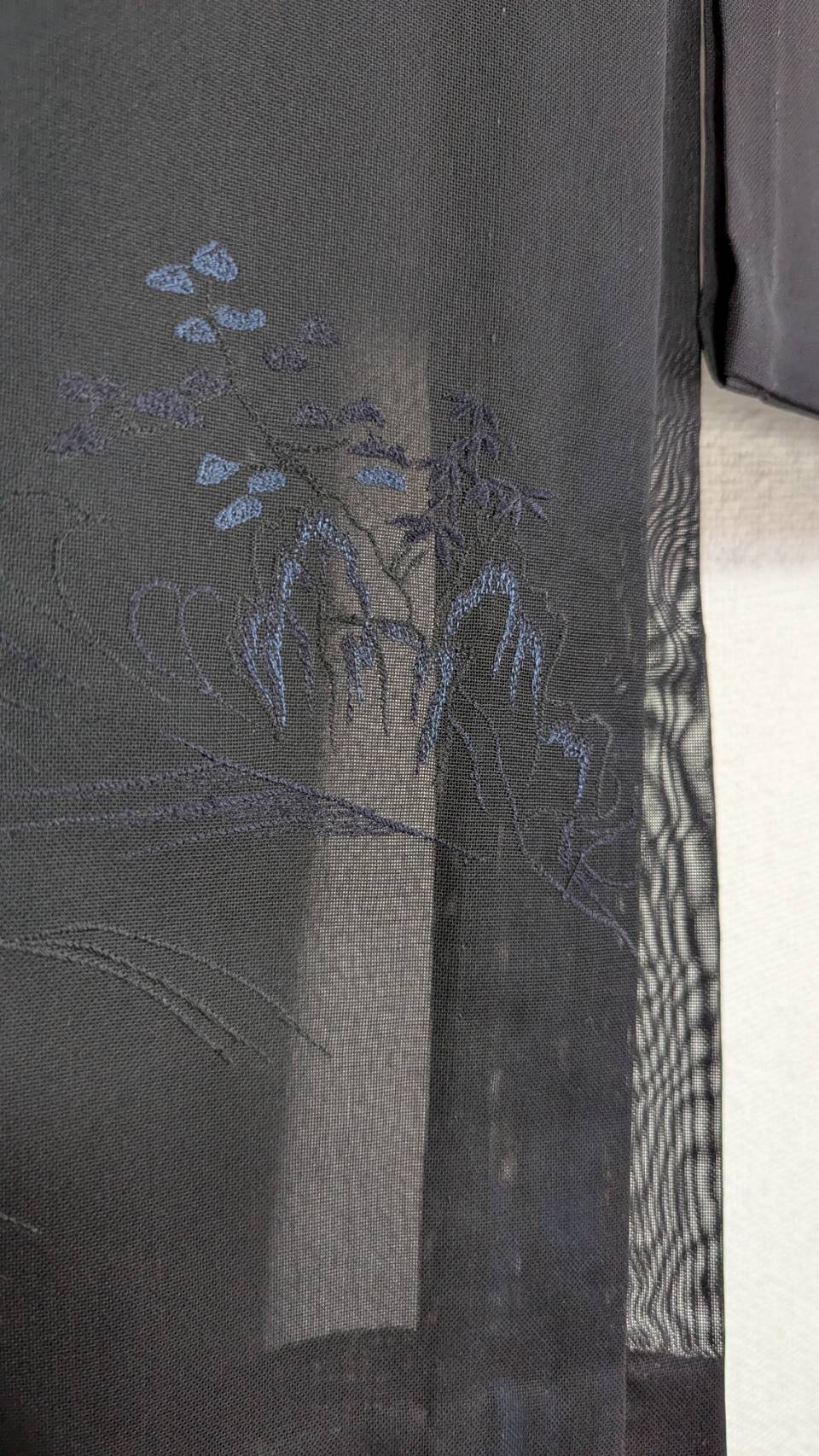 Haori pour femme en soie noir transparent avec des motif de nature - Vintage